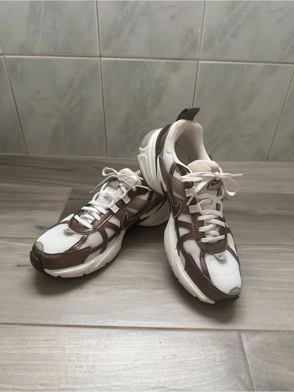 Nike V2K Sneaker